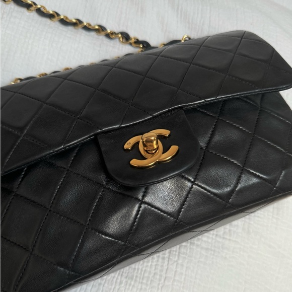 CHANEL CLASSIC DOUBLE FLAP BAG VINTAGE 1988 SMALL Black 24K Gold - Picture 3 of 16